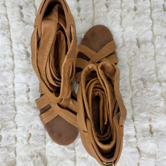 Tory Burch Wrap Up Heel - Lounge-Baby Tan Leather Shoes Stiletto Heel Size 8M - Picture 10 of 13
